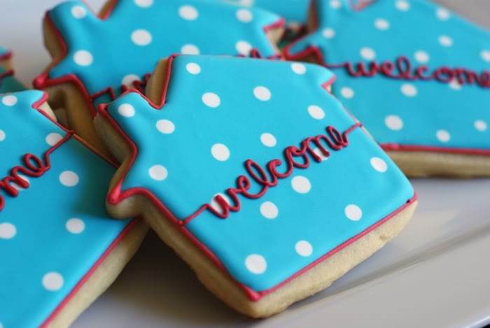 House Cookie with Welcome words and polka-dots by BAKEat350.net